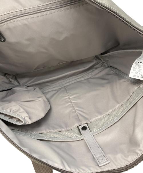 NIKE（ナイキ）NIKE (ナイキ) トレーニングダッフルバッグ ブラウンの古着・服飾アイテム