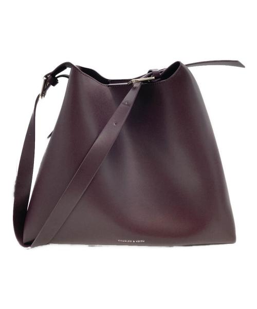 CHARLES & KEITH（チャールズアンドキース）CHARLES & KEITH (チャールズアンドキース) ダブルバックル トラぺーズホーボーバッグ ブラウンの古着・服飾アイテム