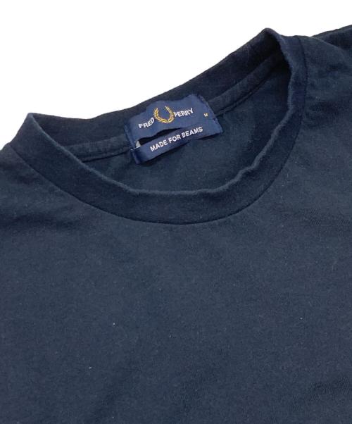 FRED PERRY（フレッドペリー）FRED PERRY (フレッドペリー) 刺繍ロゴTシャツ ネイビー サイズ:Mの古着・服飾アイテム
