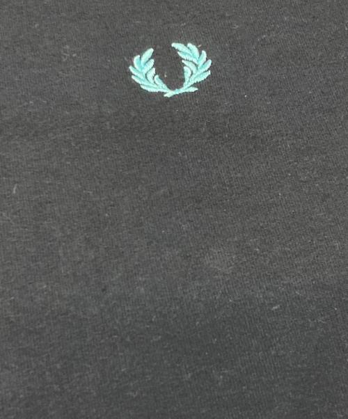 FRED PERRY（フレッドペリー）FRED PERRY (フレッドペリー) 刺繍ロゴTシャツ ネイビー サイズ:Mの古着・服飾アイテム