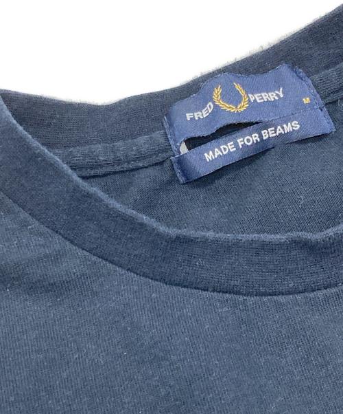 FRED PERRY（フレッドペリー）FRED PERRY (フレッドペリー) 刺繍ロゴTシャツ ネイビー サイズ:Mの古着・服飾アイテム