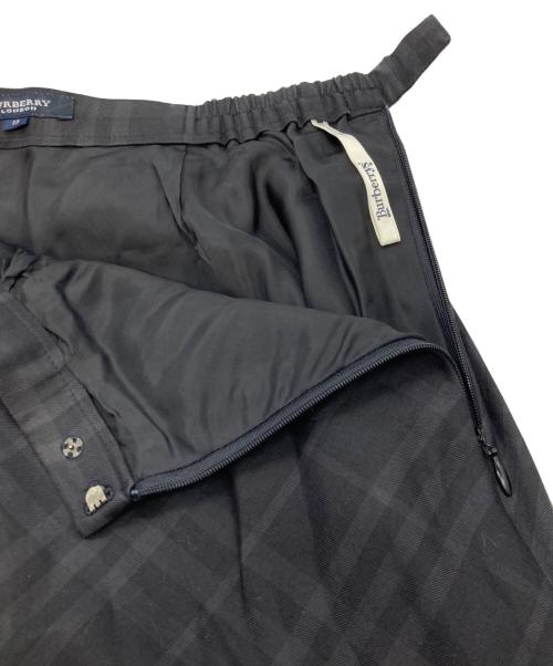 Burberry's（バーバリー）Burberry's (バーバリー) チェックロングスカート ブラック サイズ:44の古着・服飾アイテム