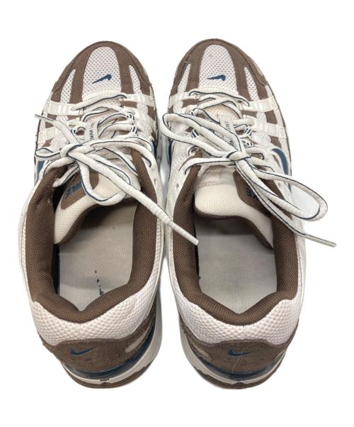NIKE（ナイキ）NIKE (ナイキ) P-6000 ブラウン×ホワイト サイズ:27.5cmの古着・服飾アイテム