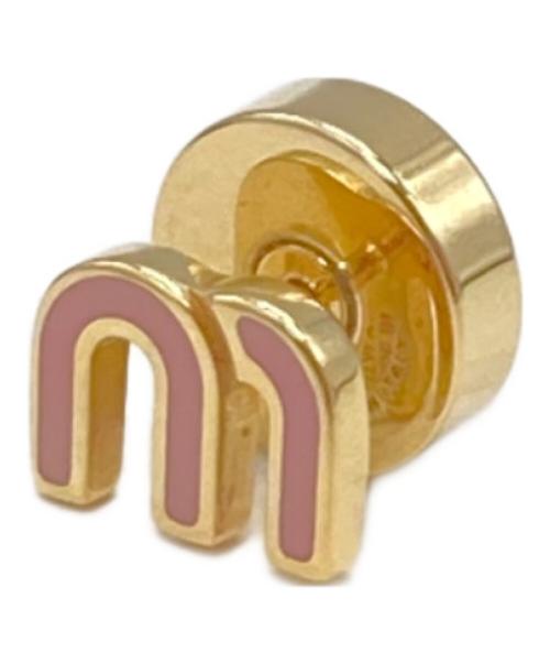 MIU MIU（ミュウミュウ）MIU MIU (ミュウミュウ) エナメルメタルピアス ピンク×ゴールドの古着・服飾アイテム