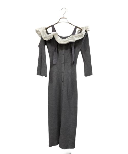 Snidel（スナイデル）Snidel (スナイデル) フリルドッキングオフショルニットワンピース グレー×ホワイト サイズ:FREEの古着・服飾アイテム