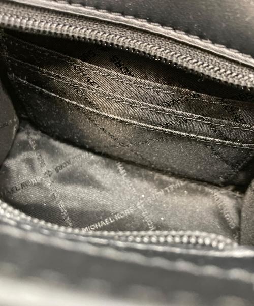 MICHAEL KORS（マイケル・コース）MICHAEL KORS (マイケル・コース) サッチェル クロスボディバッグ ブラックの古着・服飾アイテム