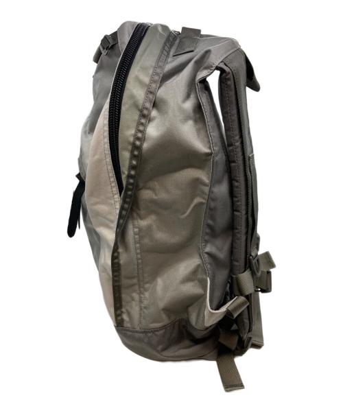 GREGORY（グレゴリー）GREGORY (グレゴリー) BEAMS PLUS (ビームスプラス) NEW BALANCE (ニューバランス) リュック グレーの古着・服飾アイテム
