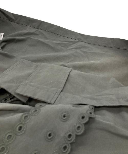 Gemini（ジェミニ）Gemini (ジェミニ) スカラップブラウス チャコールグレー サイズ:FREEの古着・服飾アイテム
