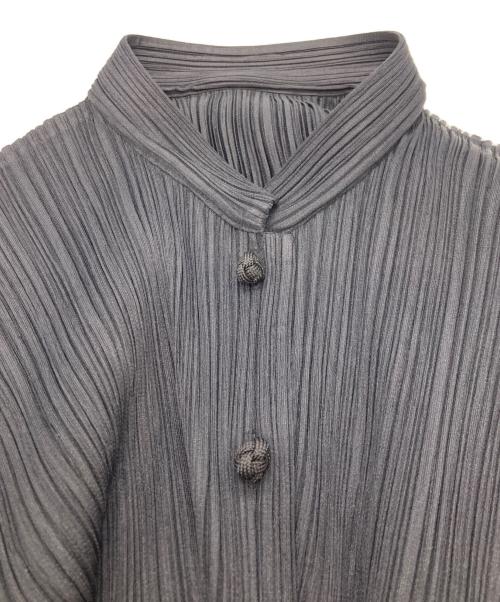 PLEATS PLEASE（プリーツプリーズ）PLEATS PLEASE (プリーツプリーズ) 変形チャイナボタンプリーツブラウス ブラック サイズ:4の古着・服飾アイテム