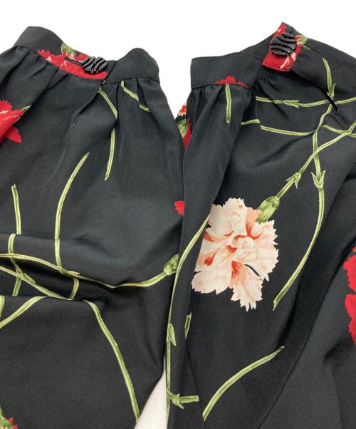 INGEBORG（インゲボルグ）INGEBORG (インゲボルグ) カーネーション柄 ピンタック ロングワンピース ブラック サイズ:freeの古着・服飾アイテム