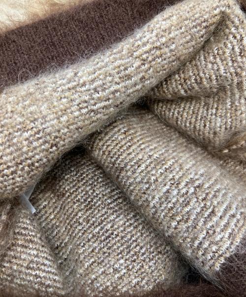 CELINE（セリーヌ）CELINE (セリーヌ) 22AW Cropped Boxy Sweater ブラウン サイズ:Mの古着・服飾アイテム