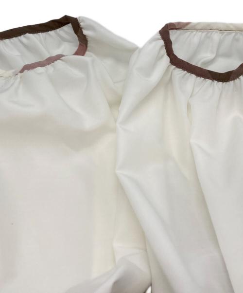 BLUE LABEL CRESTBRIDGE（ブルーレーベルクレストブリッジ）BLUE LABEL CRESTBRIDGE (ブルーレーベルクレストブリッジ) ニットベスト付きブラウス ホワイト×ベージュ サイズ:38の古着・服飾アイテム