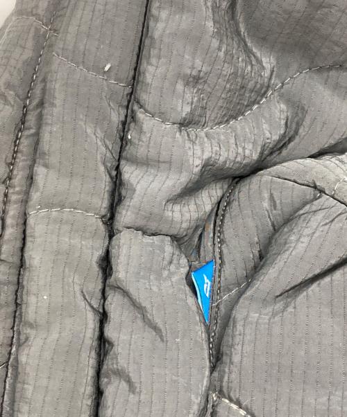 Liberaiders（リベレイダース）Liberaiders (リベレイダース) QUILTED RIPSTOP NYLON HOODIE グレー サイズ:Ｍの古着・服飾アイテム