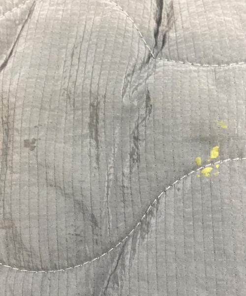 Liberaiders（リベレイダース）Liberaiders (リベレイダース) QUILTED RIPSTOP NYLON HOODIE グレー サイズ:Ｍの古着・服飾アイテム