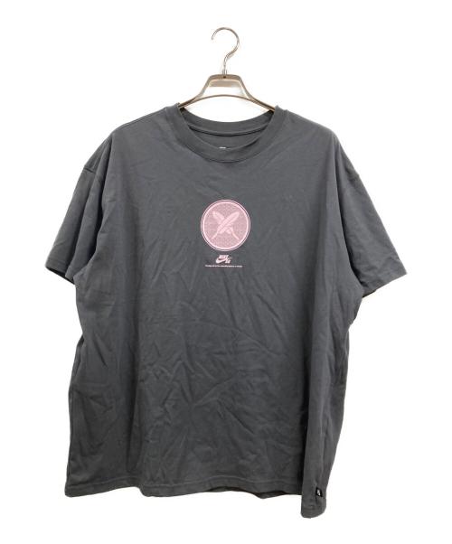 NIKE SB（ナイキエスビー）NIKE SB (ナイキエスビー) YUTO HORIGOME (ホリゴメユウト) Anthracite Tシャツ グレー サイズ:XXLの古着・服飾アイテム