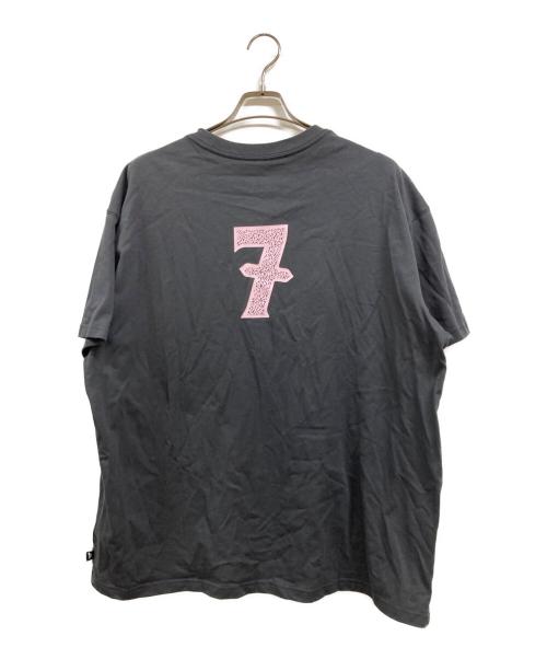 NIKE SB（ナイキエスビー）NIKE SB (ナイキエスビー) YUTO HORIGOME (ホリゴメユウト) Anthracite Tシャツ グレー サイズ:XXLの古着・服飾アイテム