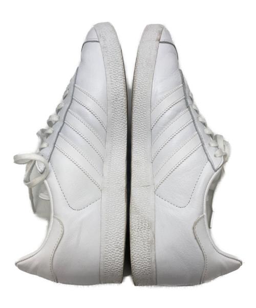 adidas（アディダス）adidas (アディダス) スニーカー ホワイト サイズ:27.5cmの古着・服飾アイテム