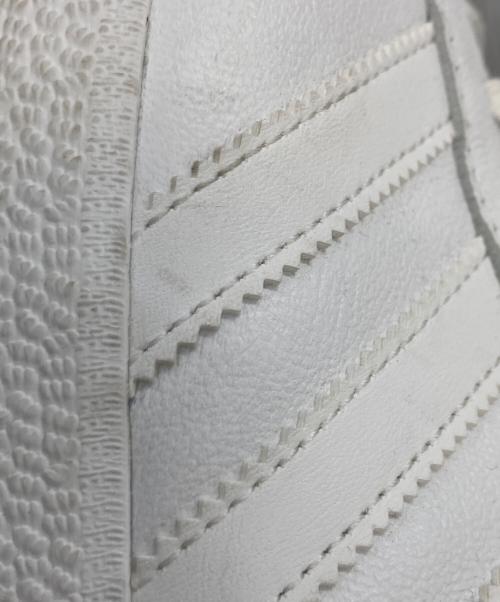 adidas（アディダス）adidas (アディダス) スニーカー ホワイト サイズ:27.5cmの古着・服飾アイテム