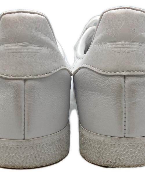 adidas（アディダス）adidas (アディダス) スニーカー ホワイト サイズ:27.5cmの古着・服飾アイテム