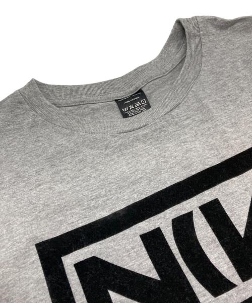 NUMBER (N)INE（ナンバーナイン）NUMBER (N)INE (ナンバーナイン) ナインインチネイルズTシャツ グレー サイズ:4の古着・服飾アイテム