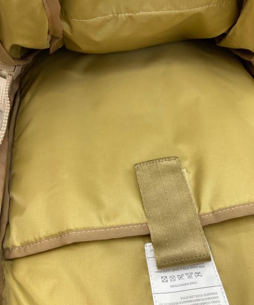 F/CE.（エフシーイー）F/CE. (エフシーイー) SATIN TRAVEL BP ベージュの古着・服飾アイテム