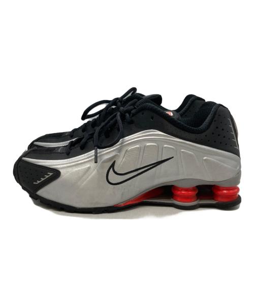 NIKE（ナイキ）NIKE (ナイキ) SHOX R4 シルバー サイズ:27の古着・服飾アイテム