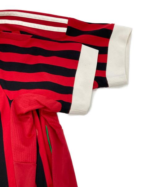 adidas（アディダス）adidas (アディダス) ユニフォームシャツ ブラック×レッド サイズ:Ｍの古着・服飾アイテム
