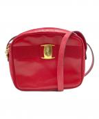 Salvatore Ferragamoサルヴァトーレ フェラガモ）の古着「Vara Bow Leather Camera Bag」｜レッド