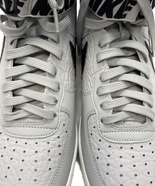 NIKE（ナイキ）NIKE (ナイキ) スニーカー グレー サイズ:27.5の古着・服飾アイテム