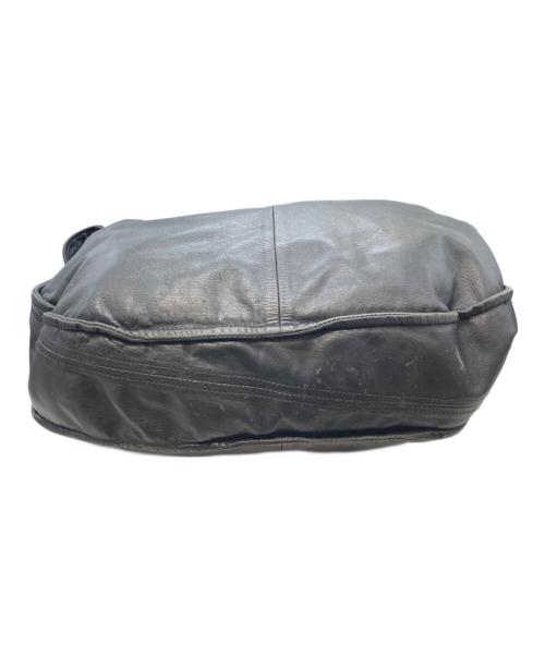 CCU（シーシーユー）CCU (シーシーユー) TOBY’ WIDE SHOULDER BAG ブラックの古着・服飾アイテム
