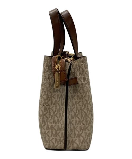 MICHAEL KORS（マイケル・コース）MICHAEL KORS (マイケル・コース) エミリア スモール ロゴ サッチェル ブラウン×ホワイトの古着・服飾アイテム