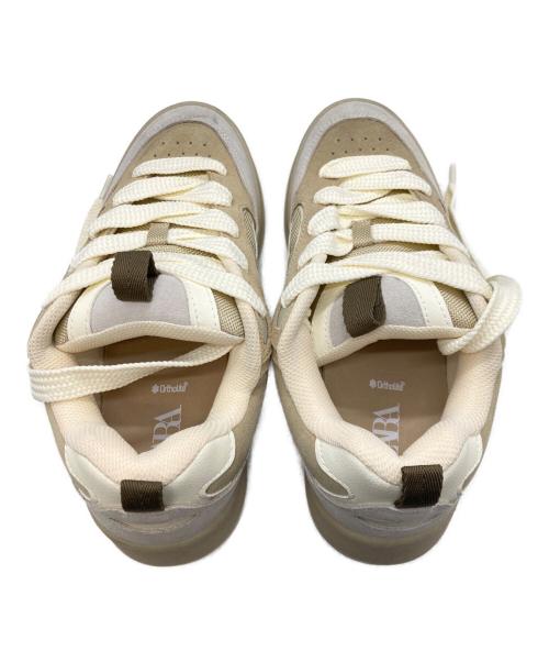 ZARA（ザラ）ZARA (ザラ) スニーカー ベージュ サイズ:25.5cmの古着・服飾アイテム