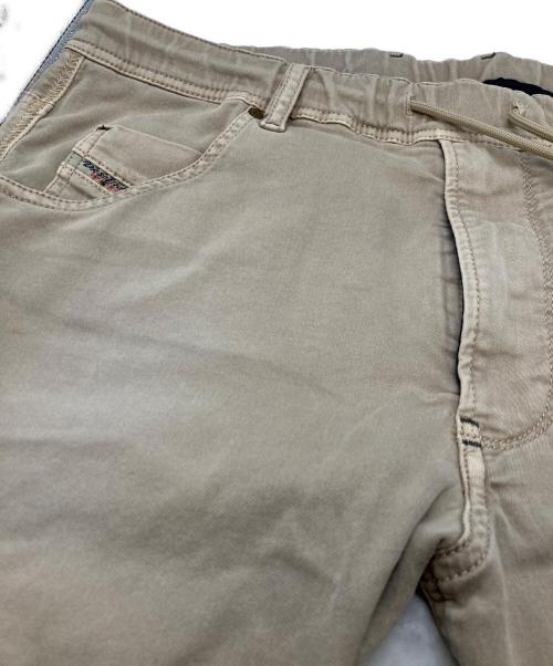 DIESEL（ディーゼル）DIESEL (ディーゼル) KROOSHORT ベージュ サイズ:30の古着・服飾アイテム
