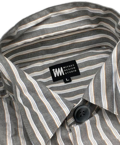 MIYAKE DESIGN STUDIO（ミヤケ デザイン スタジオ）MIYAKE DESIGN STUDIO (ミヤケ デザイン スタジオ) シャツ グレー サイズ:Lの古着・服飾アイテム