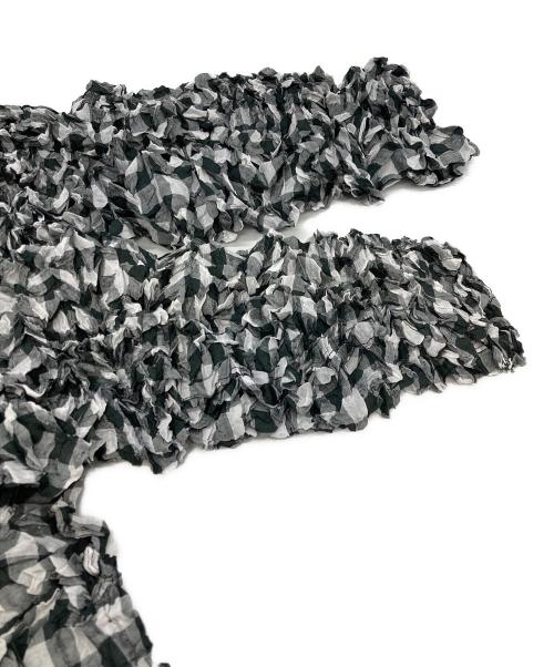 ISSEY MIYAKE me（イッセイ ミヤケ ミー）ISSEY MIYAKE me (イッセイ ミヤケ ミー) チェックブラウス ホワイト×ブラック サイズ:不明の古着・服飾アイテム