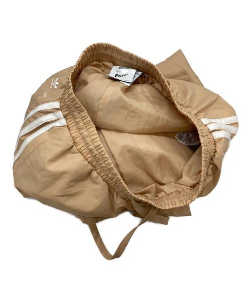 adidas（アディダス）adidas (アディダス) パーレイトラックパンツ ベージュ サイズ:Sの古着・服飾アイテム