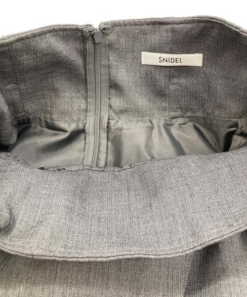 Snidel（スナイデル）Snidel (スナイデル) ビットプリーツスイッチングスカート グレー サイズ:実寸参照の古着・服飾アイテム