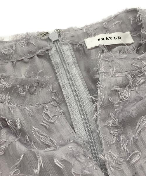 FRAY ID（フレイ アイディー）FRAY ID (フレイ アイディー) フリンジジャガードティアードワンピース グレーの古着・服飾アイテム