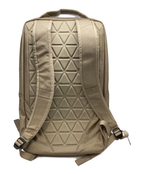 THE NORTH FACE（ザ ノース フェイス）THE NORTH FACE (ザ ノース フェイス) シャトルデイパックスリム ベージュの古着・服飾アイテム