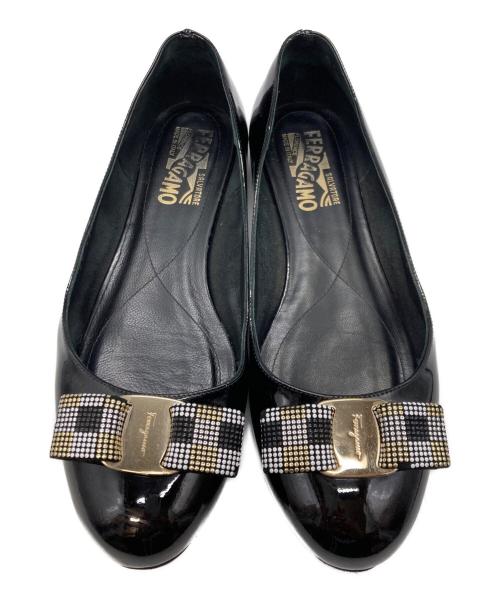 Salvatore Ferragamo（サルヴァトーレ フェラガモ）Salvatore Ferragamo (サルヴァトーレ フェラガモ) ヴァラリボンパンプス ブラック サイズ:25cmの古着・服飾アイテム