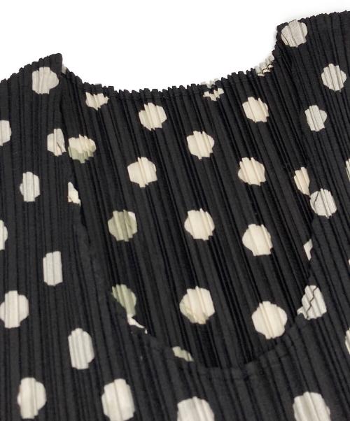 PLEATS PLEASE（プリーツプリーズ）PLEATS PLEASE (プリーツプリーズ) ドットプリーツワンピース ブラック×ホワイト サイズ:3の古着・服飾アイテム