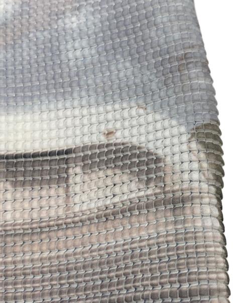 me ISSEY MIYAKE（ミーイッセイ ミヤケ）me ISSEY MIYAKE (ミーイッセイ ミヤケ) ランドスケーププリント ストレッチプリーツ ノースリーブシャツランドスケーププリント ストレッチプリーツ ノースリーブシャツ グレー サイズ:不明の古着・服飾アイテム