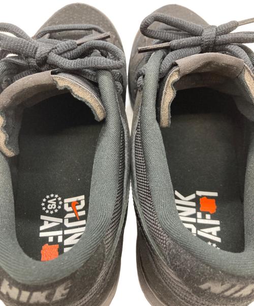 NIKE（ナイキ）NIKE (ナイキ) UNDEFEATED (アンディフィーテッド) Dunk Low SP 