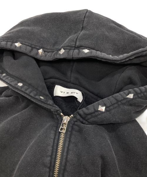 VI E DIT（ヴィエディット）VI E DIT (ヴィエディット) Shoulder Slit Studded Hoodie ブラック サイズ:2 未使用品の古着・服飾アイテム