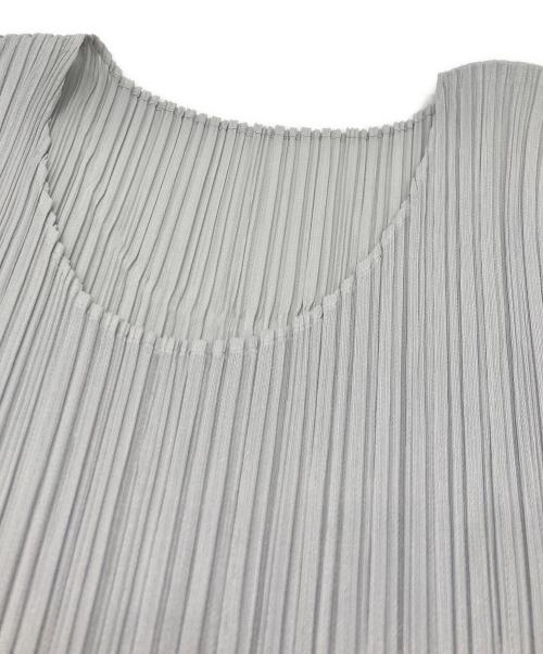 PLEATS PLEASE（プリーツプリーズ）PLEATS PLEASE (プリーツプリーズ) ワンピース グレー サイズ:3の古着・服飾アイテム