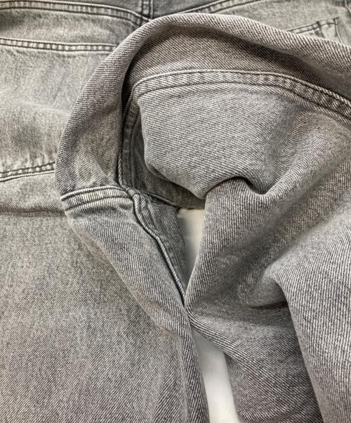 YLEVE（イレーヴ）YLEVE (イレーヴ) 13.5oz DENIM BAGGY FADE グレーの古着・服飾アイテム