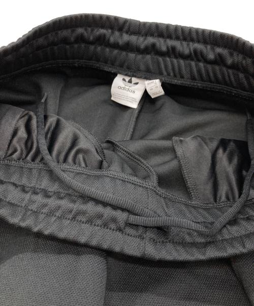 adidas（アディダス）adidas (アディダス) アディカラー クラシックス オーバーサイズ SST トラックパンツ ブラック サイズ:XLの古着・服飾アイテム