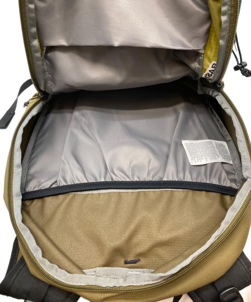 THE NORTH FACE（ザ ノース フェイス）THE NORTH FACE (ザ ノース フェイス) BASIN リュック カーキの古着・服飾アイテム