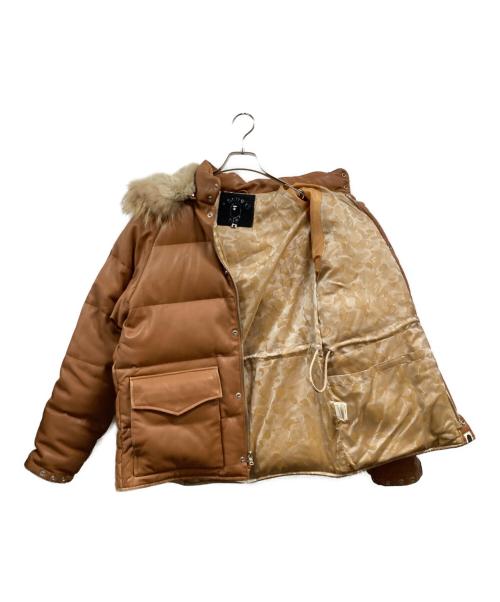 A BATHING APE（アベイシングエイプ）A BATHING APE (アベイシングエイプ) レザーダウンジャケット ブラウン サイズ:Sの古着・服飾アイテム