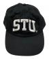 中古・古着 stussy (ステューシー) STU ARCH STRAPBACK CAP ブラック：7000円